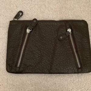 NWOT Pieces Bora Clutch